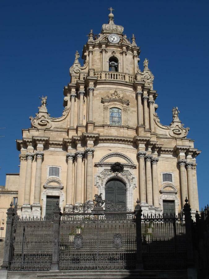 La Dimora Di Angela Villa Ragusa Luaran gambar